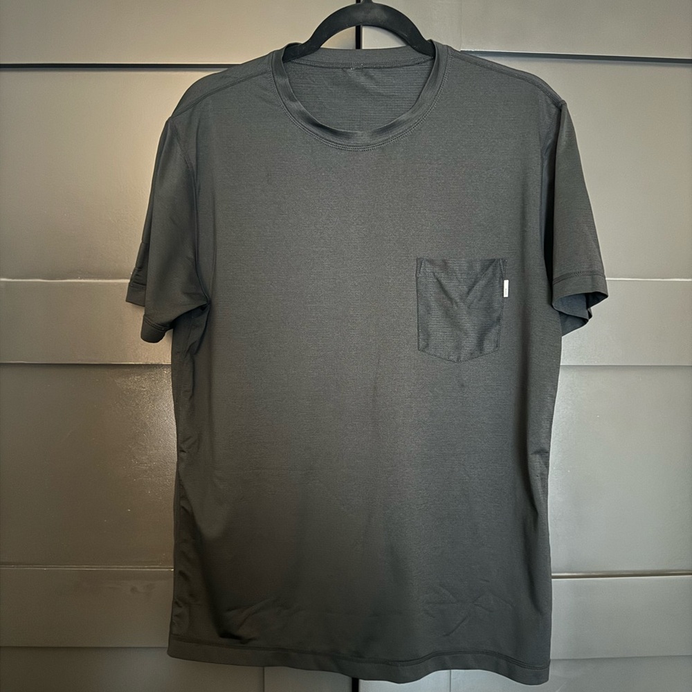 Vuori Jersey Pocket Tee - Large